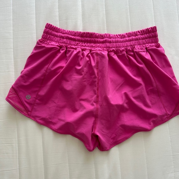 Hotty hot lululemon Shorts - Picture 2 of 4